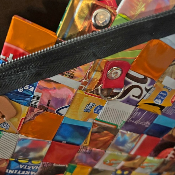 Nahui Ollin Candy Wrapper Handbag, Designer handbag from recycled candy wrappers - Picture 7 of 12